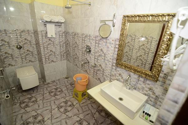Hotel Little Palace Dibrugarh Eksteriør billede