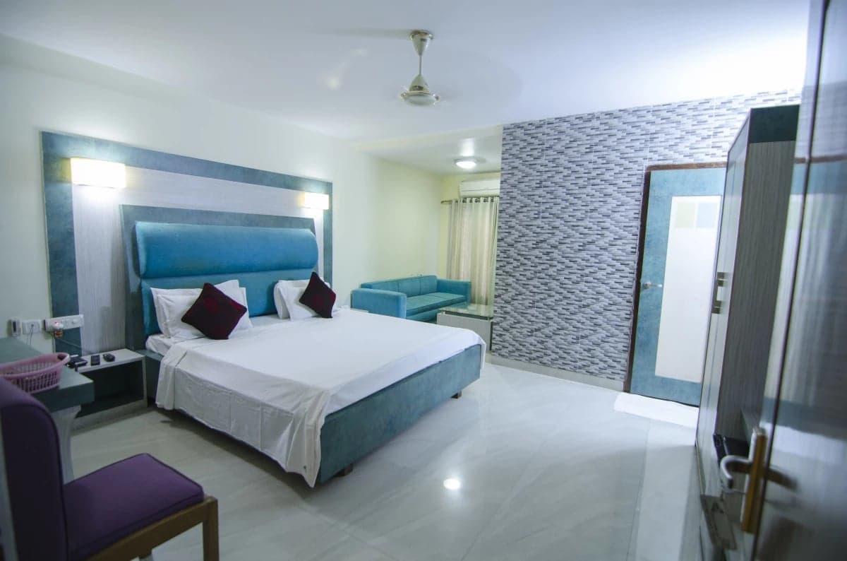 Hotel Little Palace Dibrugarh Eksteriør billede
